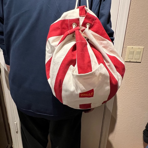 Wells Fargo beach Bag Backpack with front pocket. Never used - Picture 6 of 6